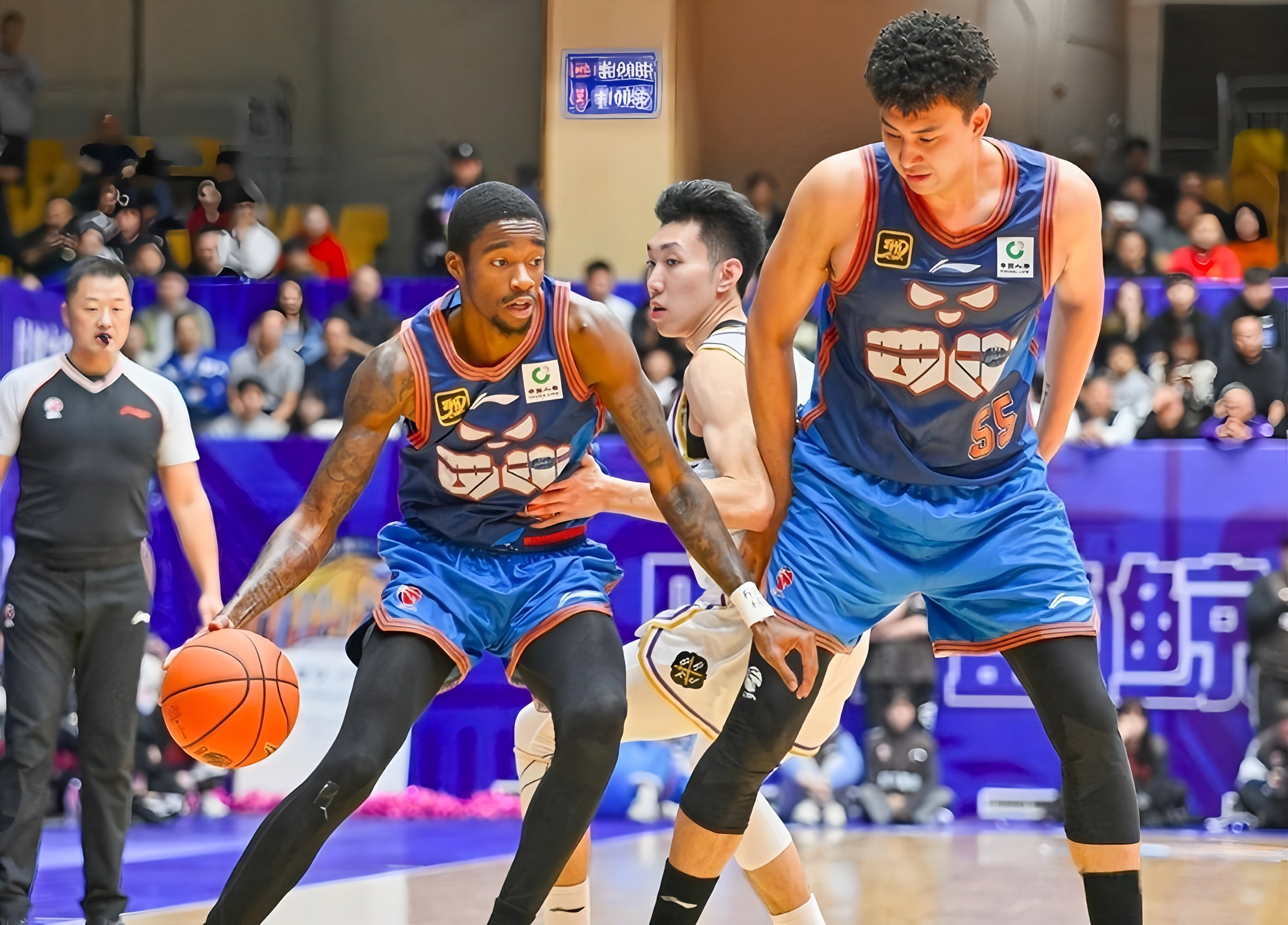 上海海港转会期手感冰凉关键时刻皇家马德里备战CBA常规赛，这一次真的赛前犹他爵士调整名单以备国王杯